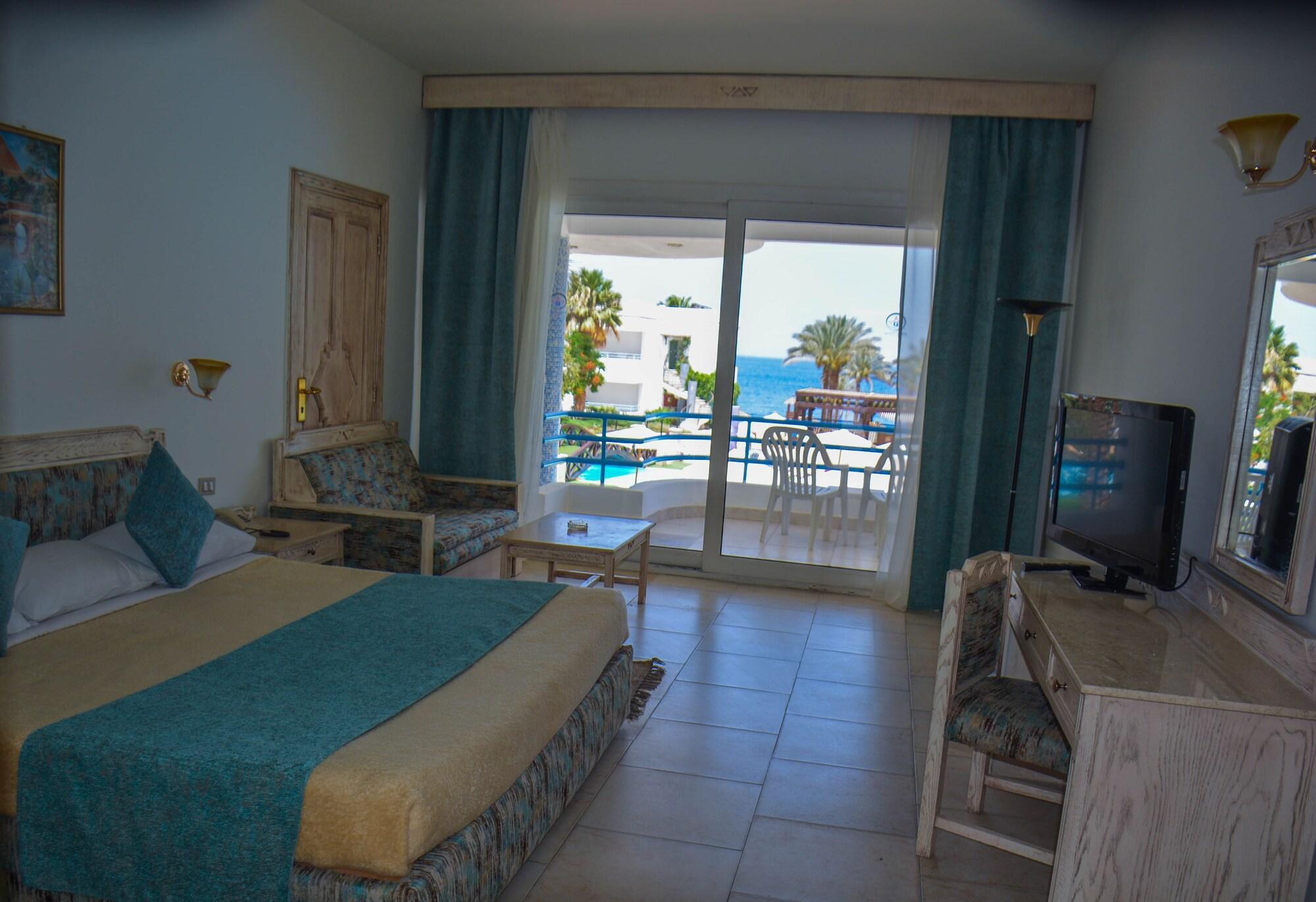 Queen Sharm Aqua Park Hotel Exterior photo